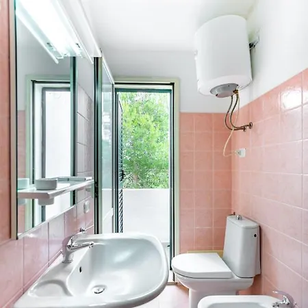 Ampia Casa Su Due Piani Con Doppi Servizi Apartment Calasetta