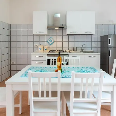 Apartamento Ampia Casa Su Due Piani Con Doppi Servizi Calasetta