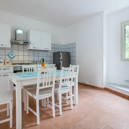 Ampia Casa Su Due Piani Con Doppi Servizi * Calasetta