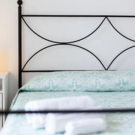 Ampia Casa Su Due Piani Con Doppi Servizi Apartamento *